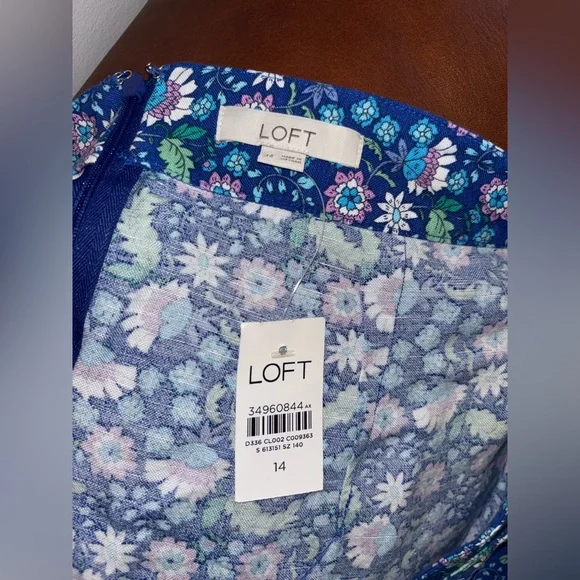 New with tag Loft Floral Blue and Green Skirt - Picture 4 of 4